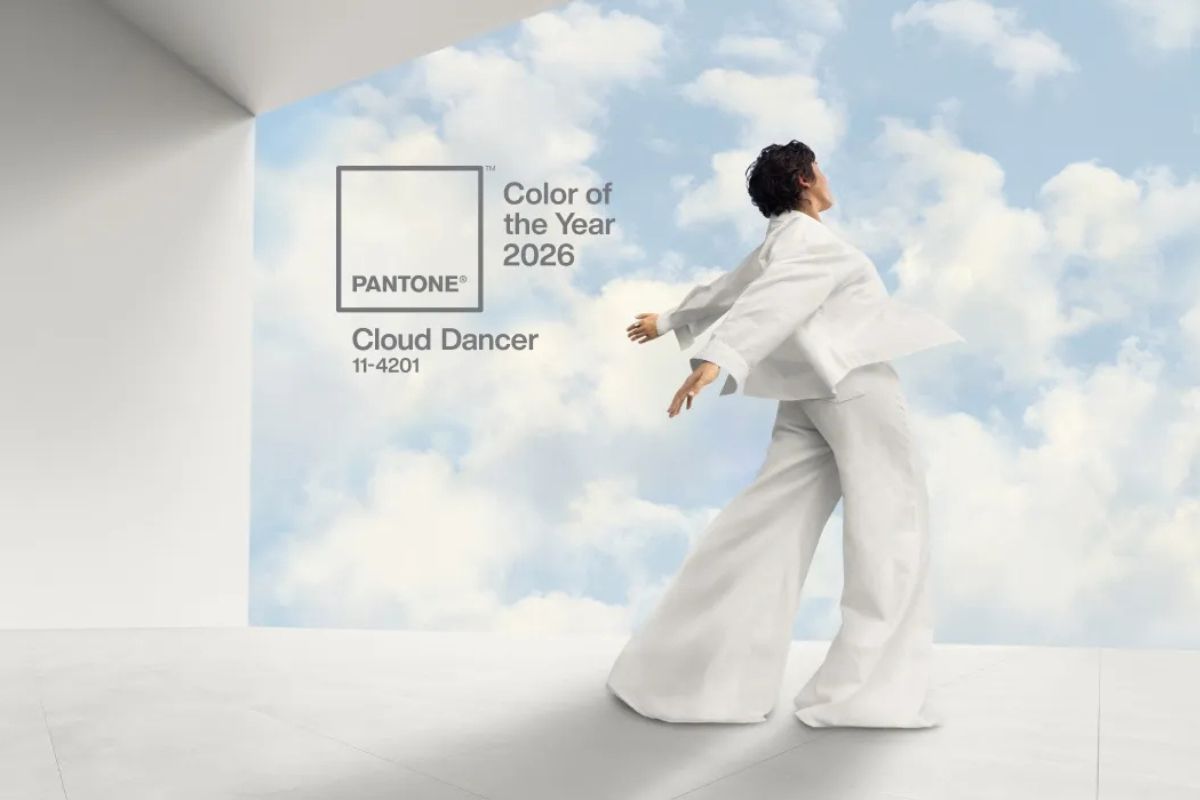  Pantone_kolor_roku_2026__Cloud_Dancer